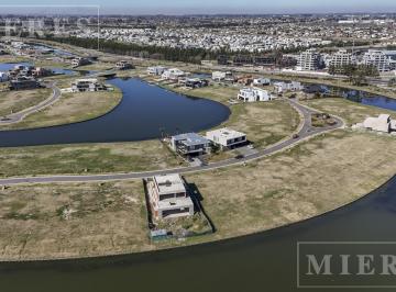 Terreno · 1000m² · Lote en Venta en El Barrio Los Puentes, Nordelta