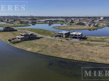 Terreno · 2000m² · Doble Lote en Venta en El Barrio Los Puentes, Nordelta