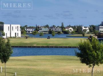 Terreno · 952m² · Lote Al Agua en Venta en El Barrio Los Puentes, Nordelta