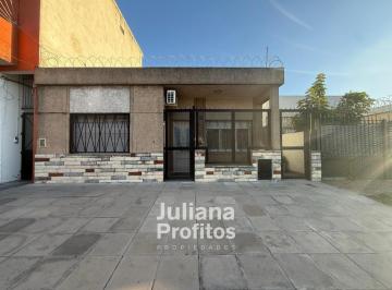 Casa · 73m² · 3 Ambientes · Casa en Bernal Oeste