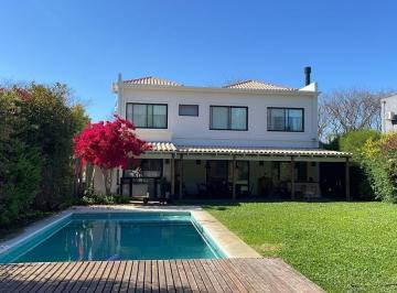 Casa · 198m² · 6 Ambientes · 2 Cocheras · Casa en Barrio Cerrado San Agustín - Villanueva