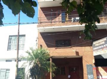 Departamento · 40m² · 2 Ambientes · Departamento de 2 Amb C/balcon Fte Alquila Moron