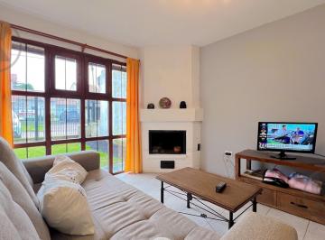 Casa · 118m² · 4 Ambientes · 2 Cocheras · Venta | Duplex 3 Ambientes con Parque y Cochera | Caisamar