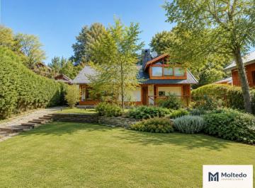 Casa · 105m² · 4 Ambientes · 2 Cocheras · Casa en Venta, Centro de San Martín de Los Andes