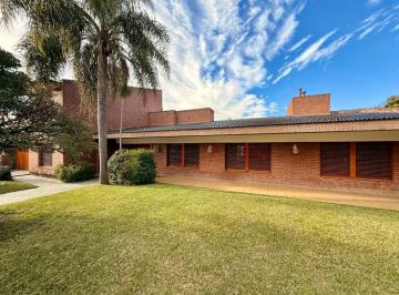 Casa de 9 ambientes, Córdoba · Alquilo Casa Para Uso Corporativo o Comercial. B° Cerro de Las Rosas