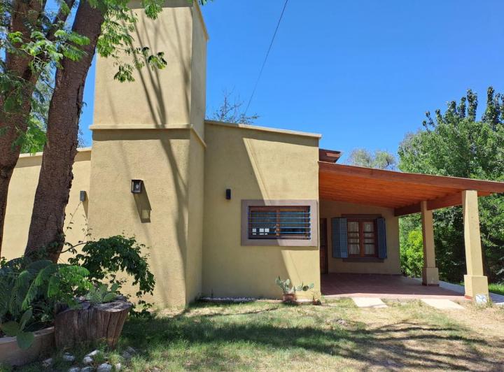 Casa · 10m² · 2 Dormitorios · 1 Cochera