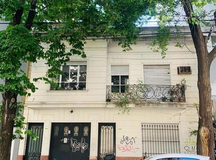 Casa · 350m² · 10 Ambientes · 1 Cochera