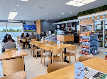Fondo de comercio de 3 ambientes, Córdoba · Fondo de Comercio - Shop de Estación de Servicio