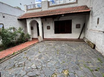 Ingreso / Cocheras · Alquiler PH 4 Amb Frente. Comercial o Vivienda, Terraza, Cocheras, Patio
