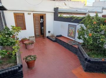 PH · 139m² · 7 Ambientes · PH en Tolosa de 4 Dorm.