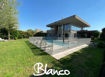 Casa · 266m² · 5 Ambientes · 1 Cochera · Casa en Alquiler en La Lomada, Pilar, G. B. a. Zona Norte