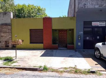 PH · 76m² · 2 Ambientes · Casa en PH a Remodelar o Desarrollo en Berisso