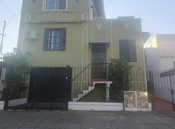 Casa · 219m² · 7 Ambientes · 1 Cochera · Casa Chalet en Venta en Tigre, G. B. a. Zona Norte, Argentina