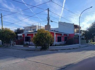 Casa de 11 ambientes, Córdoba · Venta Bº Parque Chacabuco El Plumerillo 2495 Esquina Curuzu Cuatia Block de Casa + Dos Departamentos