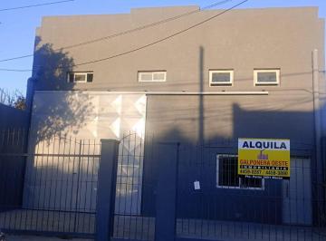 Bodega-Galpón , Hurlingham · Galpon con Oficinas de 300 m² en Alquiler en Villa Tesei