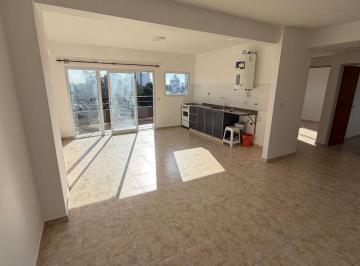 Departamento de 3 ambientes, Tres de Febrero · Departamento en Alquiler C/ Cochera en Villa Bosch