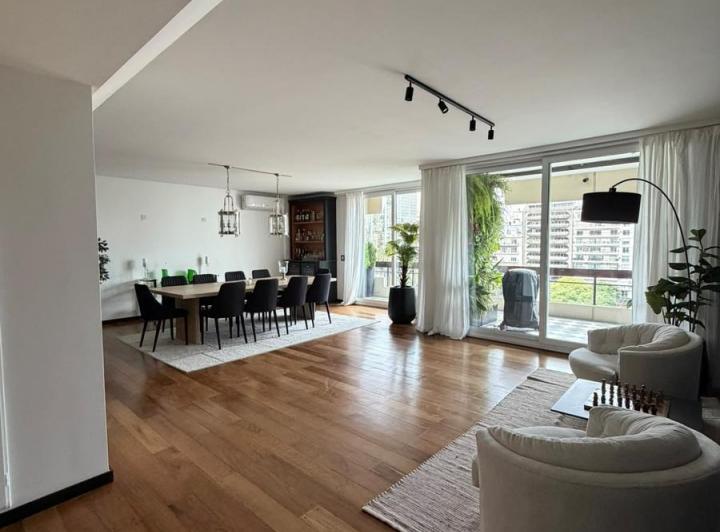 Departamento · 230m² · 5 Ambientes · 1 Cochera