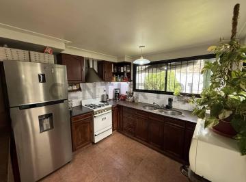 Casa · 118m² · 4 Ambientes · 1 Cochera · Venta Casa 4 Ambientes con Garage y Jardín en Burzaco