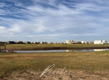 Terreno · 900m² · Oportunidad! Lote Al Rio en Venta, Barrio Cerrado El Naudir, Escobar.