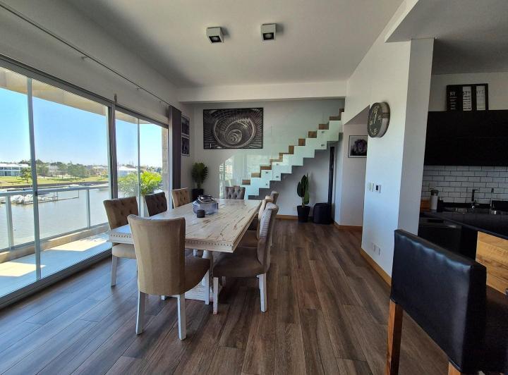 Departamento · 180m² · 5 Ambientes · 2 Cocheras
