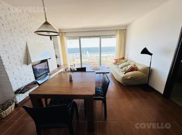 Departamento · 67m² · 3 Ambientes · 1 Cochera · Apartamento en Playa Mansa en Alquiler Anual