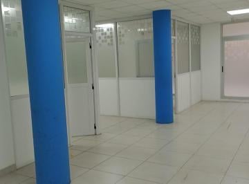 Local comercial · 118m² · 1 Ambiente · Local en Venta con Renta Al Frente - Patio - Flores
