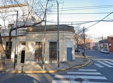 Local comercial · 200m² · 2 Ambientes · PH Local con Galpón en La Boca
