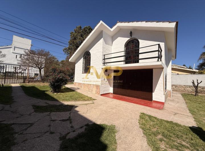 Casa · 163m² · 5 Ambientes · 2 Cocheras