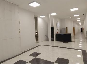Local comercial · 905m² · 10 Ambientes · Negocio Especial. Local, Salones, Aulas, 3 Plantas