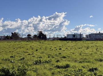Terreno · 680m² · Lote en Venta Zona Don Carlos, 135 E/ 509 y 510