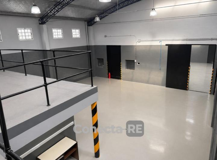 Bodega-Galpón · 1070m²