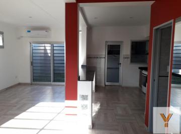 Casa · 70m² · 3 Ambientes · Casa en Alquiler - 2 Dorm. 1 Baño - 70 m - La Plata
