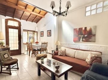PH · 111m² · 3 Ambientes · 1 Cochera · Casa en PH con Garaje en Excelente Estado y Ubicación