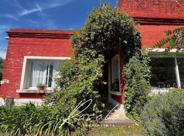 Casa · 167m² · 4 Ambientes · 2 Cocheras · Casa en Venta con Estilo Campo. Pileta, 3 Dorm.. Barrio Cerrado, Escobar