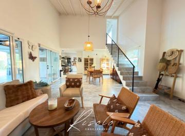 Casa · 180m² · 5 Ambientes · 2 Cocheras · Casa en Venta, 3 Ambientes, Estudio, Pileta, Parrilla, Barrio Cerrado, Zona Norte, Escobar
