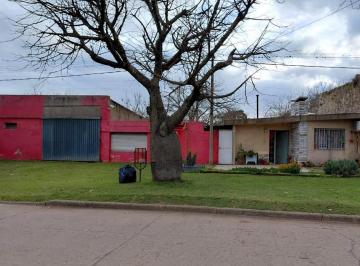 Casa · 201m² · 5 Ambientes · 1 Cochera · Venta Casa Peyrano