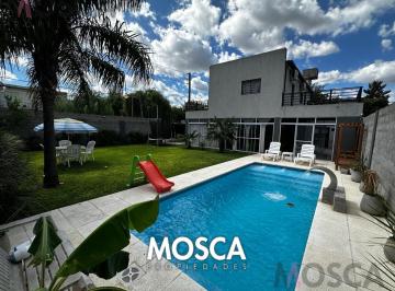 Casa · 300m² · 6 Ambientes · 3 Cocheras · Vendo La Reja Casa Pileta Finacia Dueño