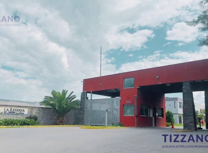 Terreno · 721m²