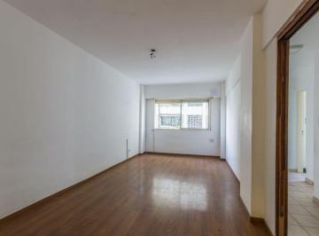 Departamento de 4 ambientes, Colegiales · Oportunidad en Colegiales! 4 Ambientes con Cochera, Luminoso y Excelente Ubicación.