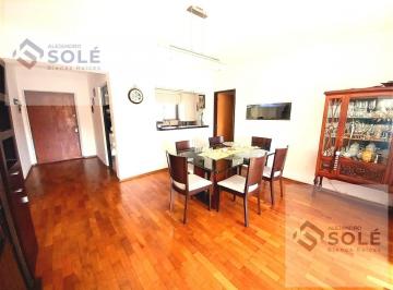 Departamento · 106m² · 5 Ambientes · Departamento en Venta en Barrio Alberdi Zona Plaza Colón - Restaurado