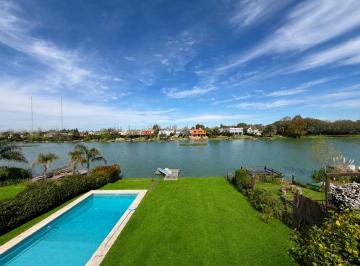 Casa · 266m² · 6 Ambientes · 4 Cocheras · Casa en Venta a La Laguna - Barrio Santa Barbara