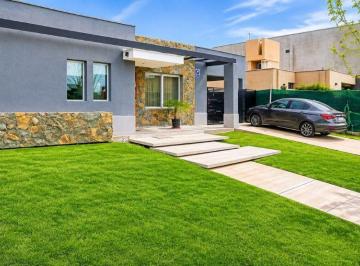 Casa de 5 ambientes, Maipú · Venta Hermosa Casa Barrio Las Morenas - Videla Castillo 2165 - Maipu