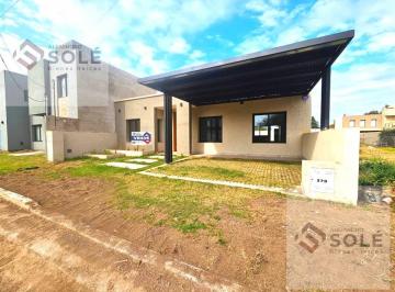 Casa · 163m² · 4 Ambientes · 2 Cocheras · Casa a La Venta en Barrio del Golf - Apto Credito