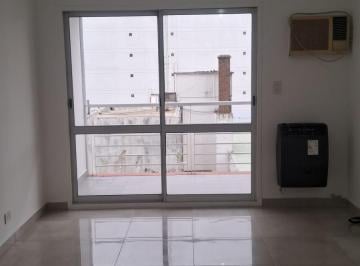 Departamento de 3 ambientes, Coghlan · Departamento en Alquiler en Coghlan Alquiler 3 Amb. Amplios - Balcon - Luz - Ameniti