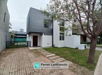 Casa · 260m² · 6 Ambientes · 1 Cochera · Casa en Venta Barrio Privado Cuñatai Chateau