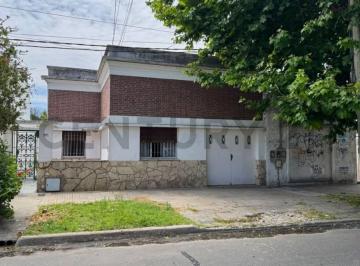 Departamento · 105m² · 5 Ambientes · 1 Cochera · Casa Tipo PH Al Frente, en Venta, en Tolosa