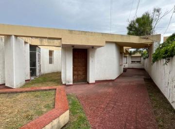 Casa de 14 ambientes, Sunchales · Casa a m de Av Yrigoyen