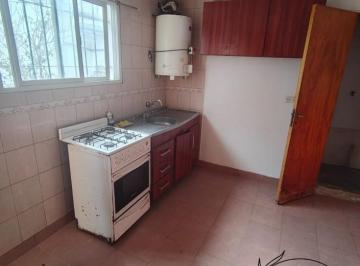 PH · 25m² · 2 Ambientes · Venta PH 2 Ambientes Al Fondo Sin Expensas | Luminoso con Patio y Baulera