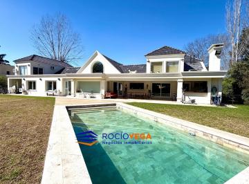 Casa · 1500m² · 6 Ambientes · 3 Cocheras · Casa en Venta en Country San Diego Moreno