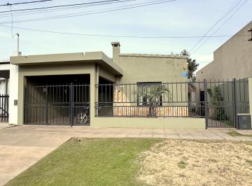 Casa de 3 ambientes, Pehuajó · Casa Juana Manso 230